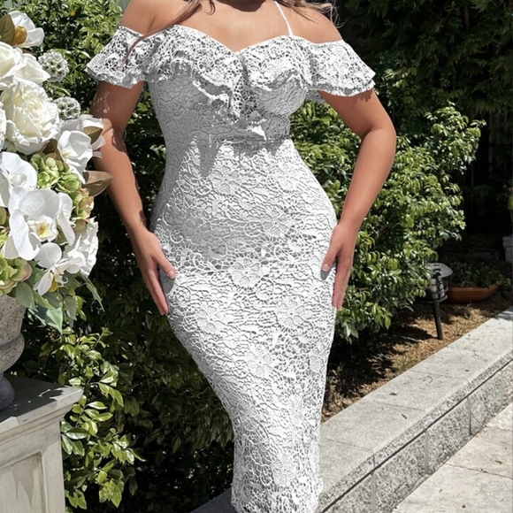 Dresses & Skirts - Elegant White Lace Off-Shoulder Dress